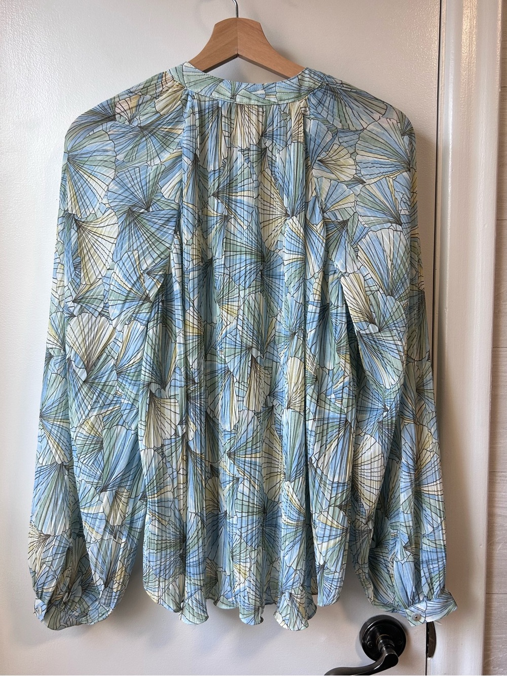 New Veronica Beard Fennel Pleated Blouse - Picture 3 of 12